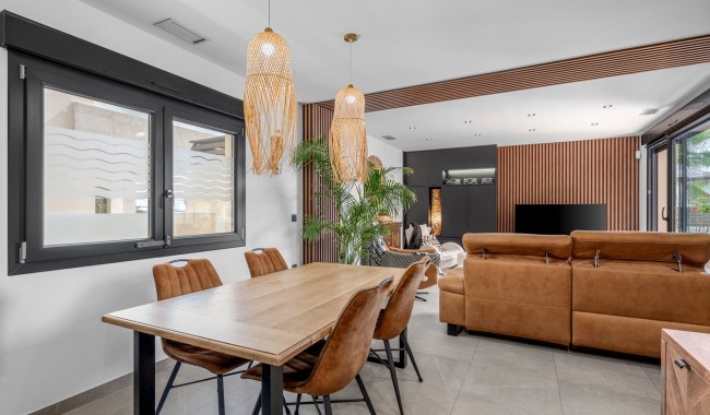 Begagnad - Villa - Benijófar