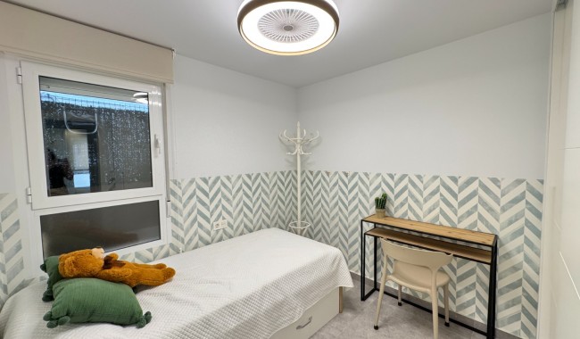 Sprzedaż - Apartament - Guardamar - Beach Guardamar