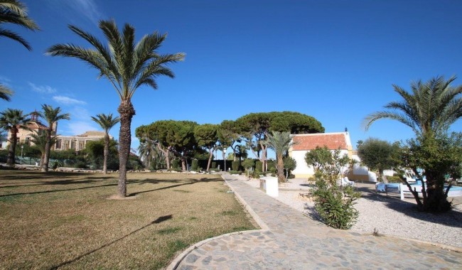 Sprzedaż - Bungalow - Torrevieja - Los Balcones
