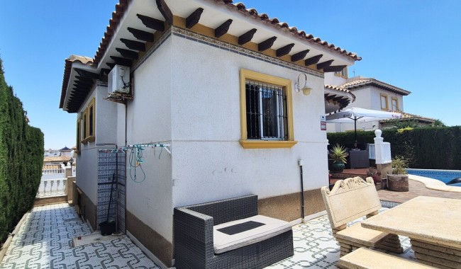 Brukt - Villa - Villamartín - Costa Blanca