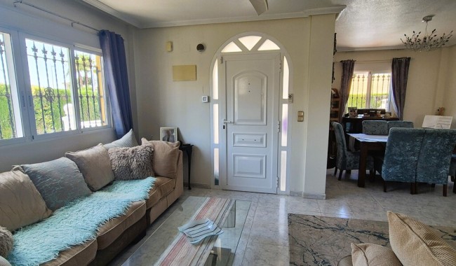 Brukt - Villa - Villamartín - Costa Blanca