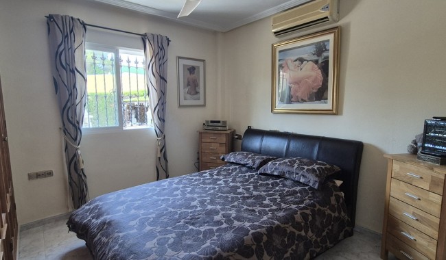 Brukt - Villa - Villamartín - Costa Blanca