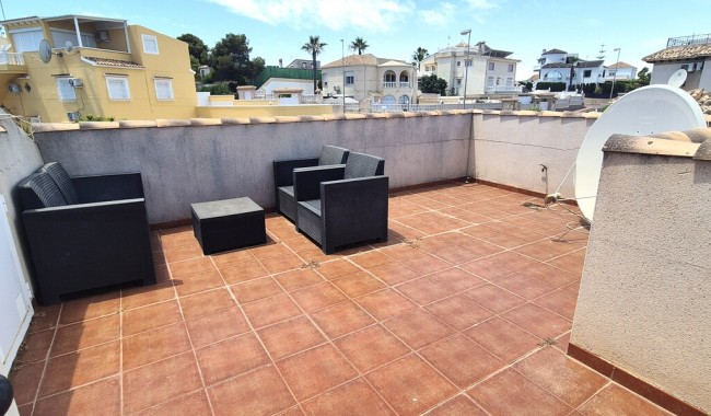 Brukt - Villa - Villamartín - Costa Blanca