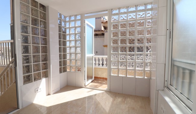 Sprzedaż - Apartament - Orihuela costa - Punta Prima