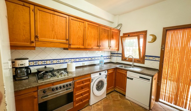 Resale - Villa - Cabo Roig