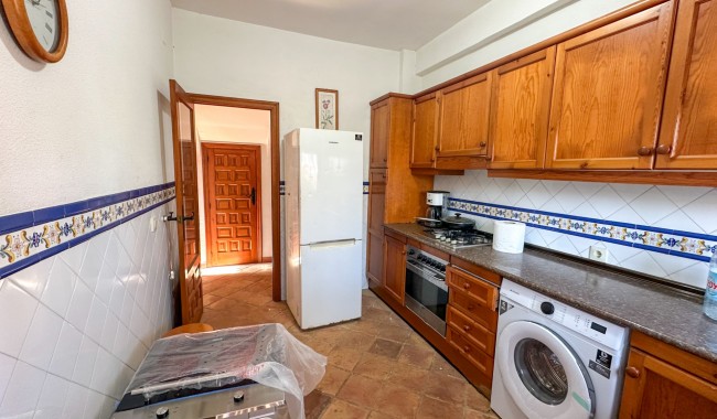 Resale - Villa - Cabo Roig