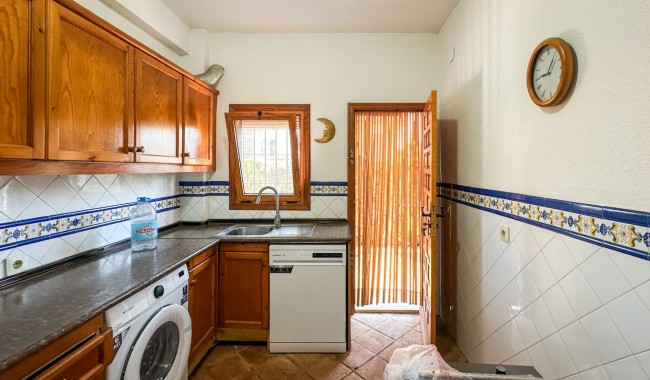 Resale - Villa - Cabo Roig