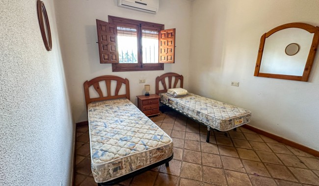 Resale - Villa - Cabo Roig
