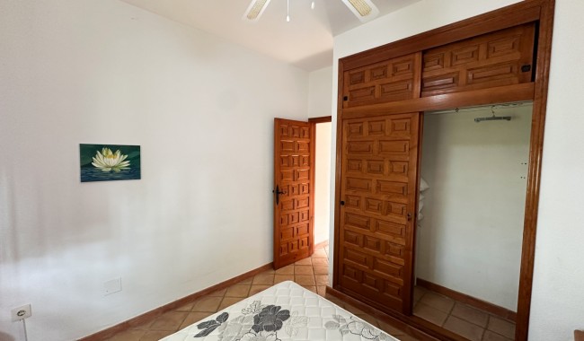 Resale - Villa - Cabo Roig