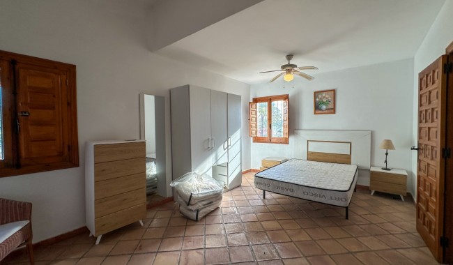 Resale - Villa - Cabo Roig