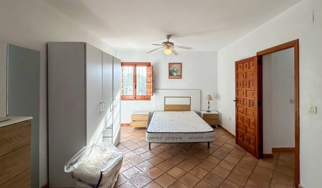 Resale - Villa - Cabo Roig
