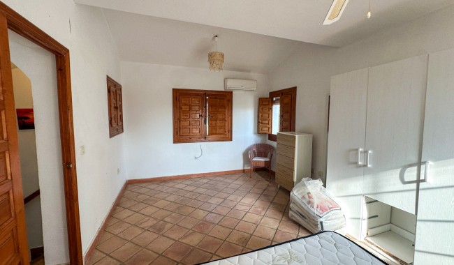 Resale - Villa - Cabo Roig