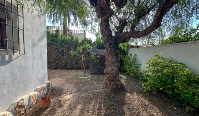 Resale - Villa - Cabo Roig
