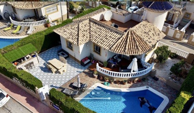 Brukt - Villa - Villamartín - Costa Blanca