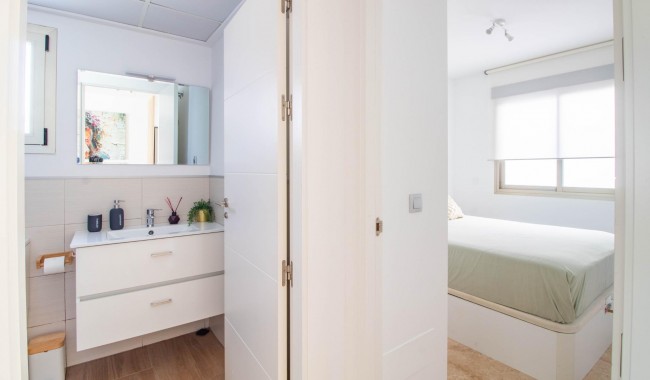 Sprzedaż - Apartament - Pilar de La Horadada - Torre de la Horadada