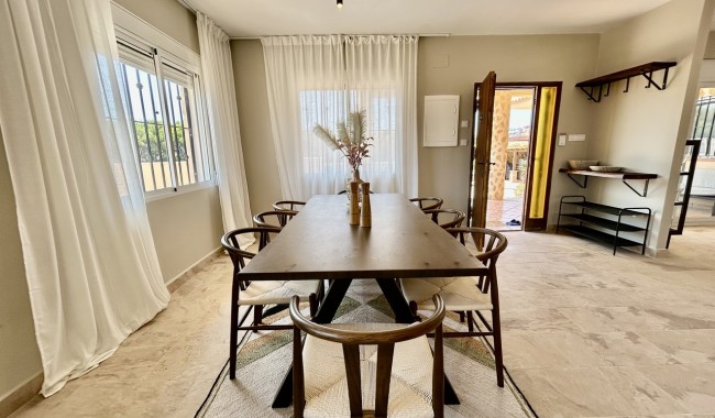 Brukt - Villa - Orihuela Costa - La Zenia