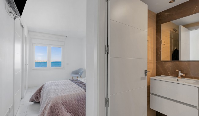 Resale - Apartment - Torrevieja - Punta Prima