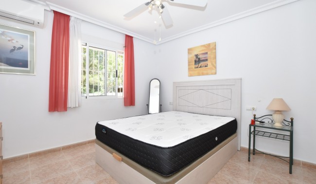 Resale - Villa - Algorfa - Montemar