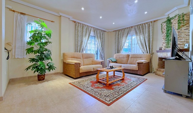 Begagnad - Villa - Orihuela - Orihuela costa