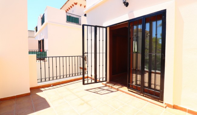 Resale - Semi-detached - Algorfa - La Finca Golf Resort