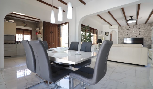 Brukt - Villa - Formentera del Segura - Fincas de La Vega