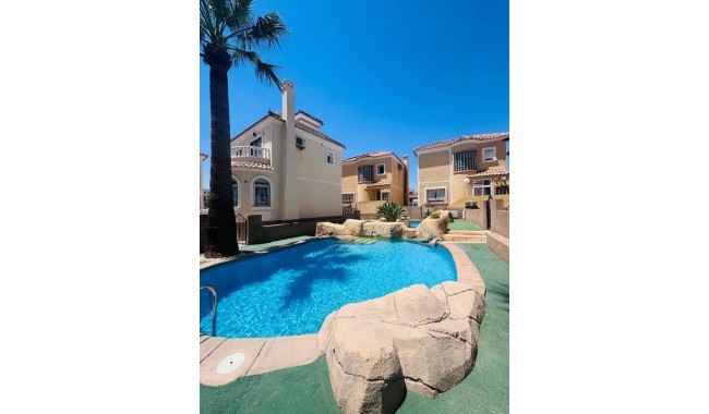 Brukt - Villa - Orihuela Costa - Villamartín