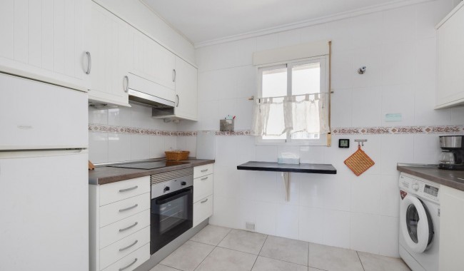 Resale - Apartment - Torrevieja - Carrefour