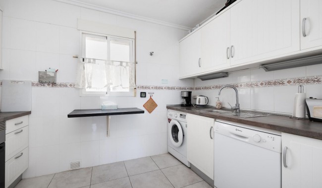 Resale - Apartment - Torrevieja - Carrefour