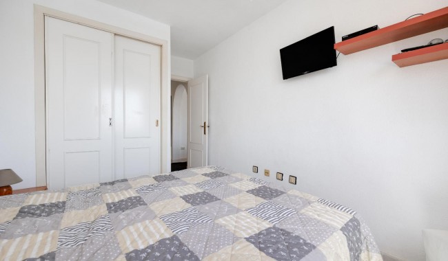 Resale - Apartment - Torrevieja - Carrefour