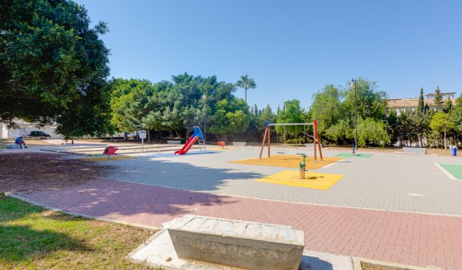 Resale - Apartment - Torrevieja - Carrefour