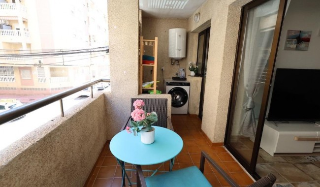 Resale - Apartment - Torrevieja - Centro