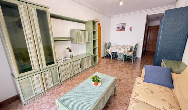 Resale - Apartment - Torrevieja - Estacion de autobuses