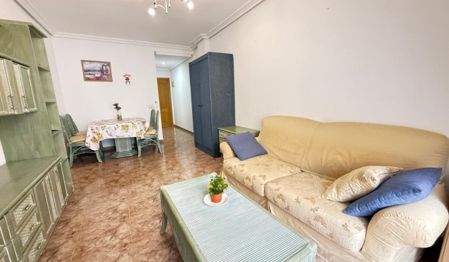 Resale - Apartment - Torrevieja - Estacion de autobuses