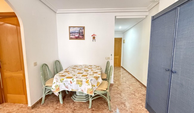 Resale - Apartment - Torrevieja - Estacion de autobuses