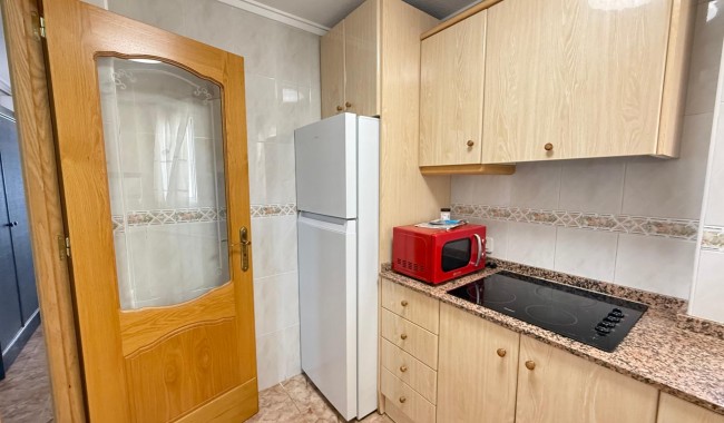 Resale - Apartment - Torrevieja - Estacion de autobuses