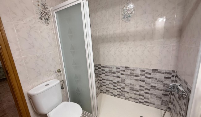 Resale - Apartment - Torrevieja - Estacion de autobuses