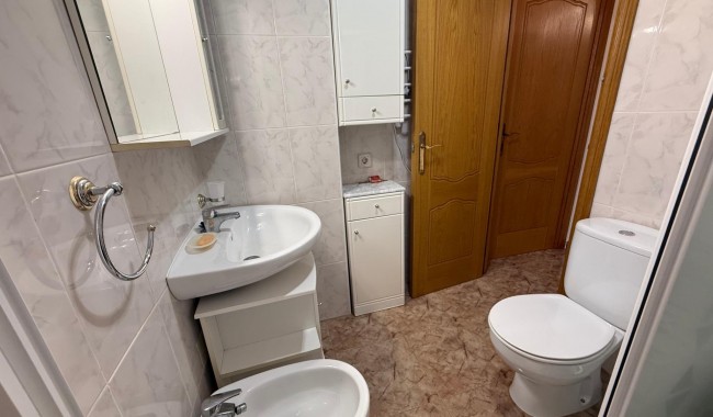 Resale - Apartment - Torrevieja - Estacion de autobuses