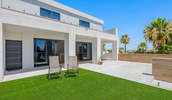 Resale - Finca - Los Montesinos - La Herrada