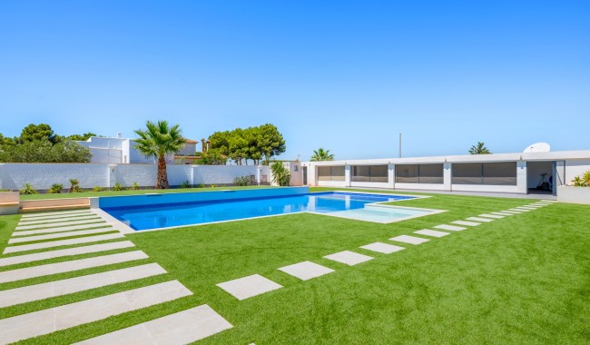 Resale - Finca - Los Montesinos - La Herrada