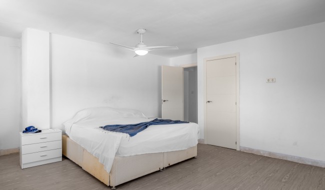 Resale - Finca - Los Montesinos - La Herrada