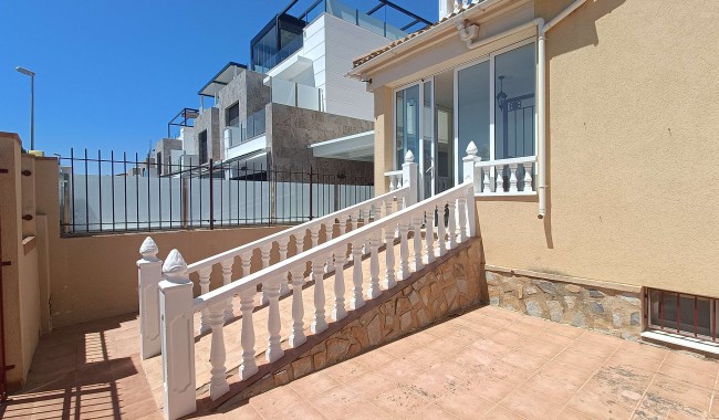 Segunda mano - Villa - Orihuela Costa - Castillo de Don Juan