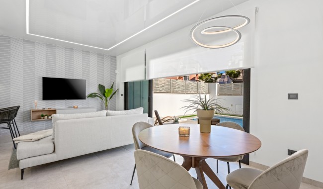Begagnad - Villa - Orihuela Costa - Blue Lagoon