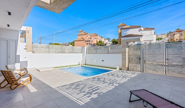 Begagnad - Villa - Orihuela Costa - Blue Lagoon