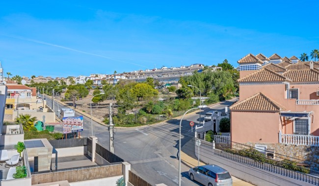 Begagnad - Villa - Orihuela Costa - Blue Lagoon