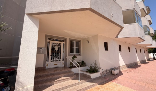 Sprzedaż - Apartament - Cabo Roig