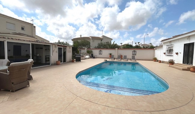 Begagnad - Villa - Ciudad Quesada/Rojales - La  Marquesa Golf