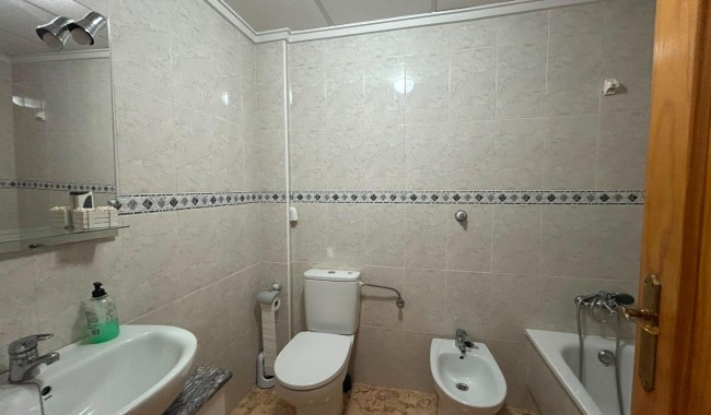 Segunda mano - Apartamento - Torrevieja - Estacion de autobuses