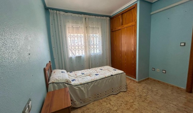 Segunda mano - Apartamento - Torrevieja - Estacion de autobuses