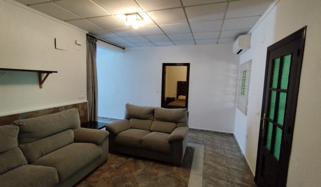 Segunda mano - Villa - Los Montesinos - Centro