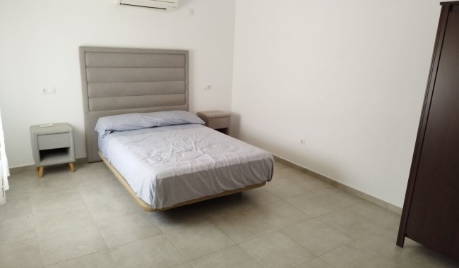 Segunda mano - Villa - Los Montesinos - Centro